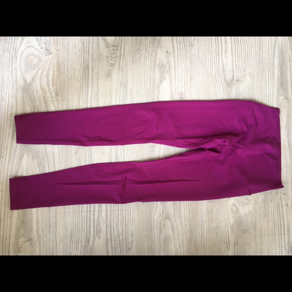 Never worn Wunder Under High Rise Lululemon Size 8